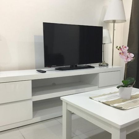 Akasia Apartment Kampong Telok Gadong Kechil Ngoại thất bức ảnh